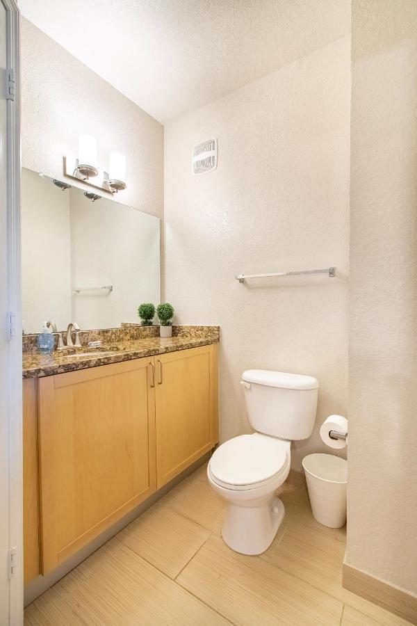 Casa Bella Luxury Family Resort Tampa Exterior photo